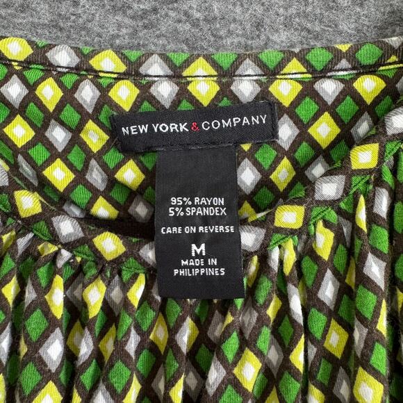 NEW YORK & COMPANY Y2K Cami Top M Green Yellow Black Adjustable Straps Stretchy - Picture 5 of 6